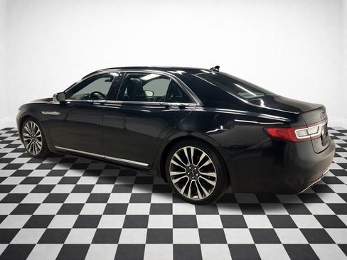 Used 2019 Lincoln Continental Select w/ Continental Climate Package image 3