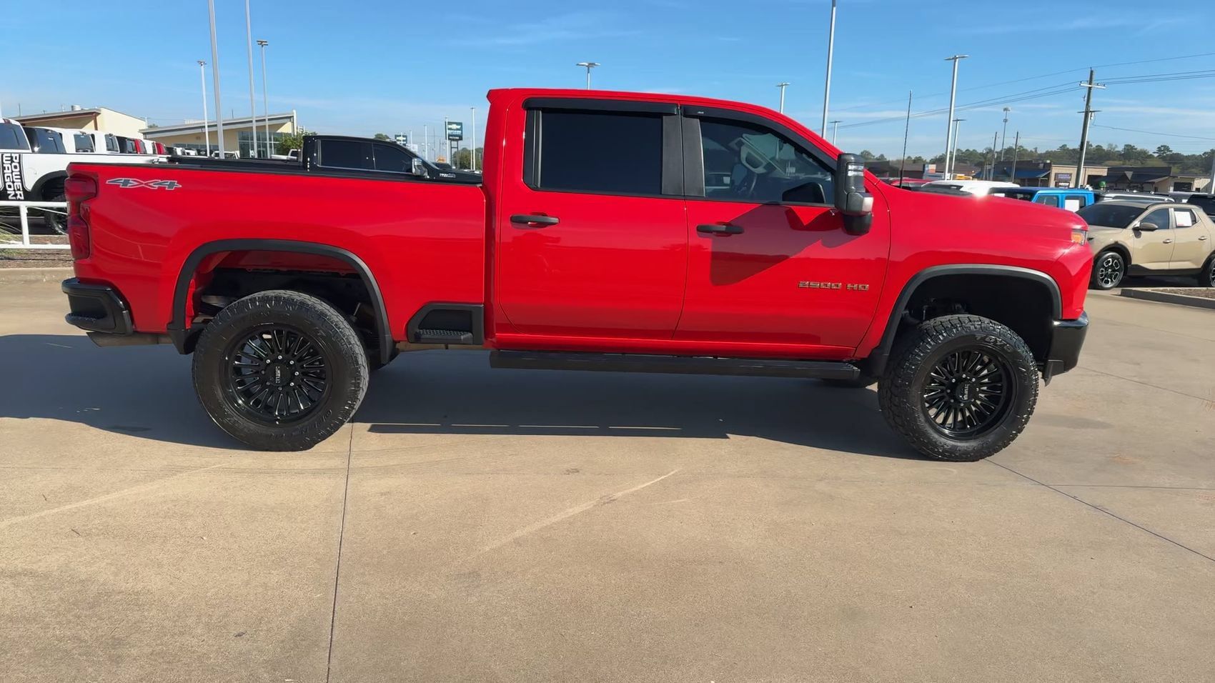Used 2022 Chevrolet Silverado 2500 Custom AWD/4WD image 8
