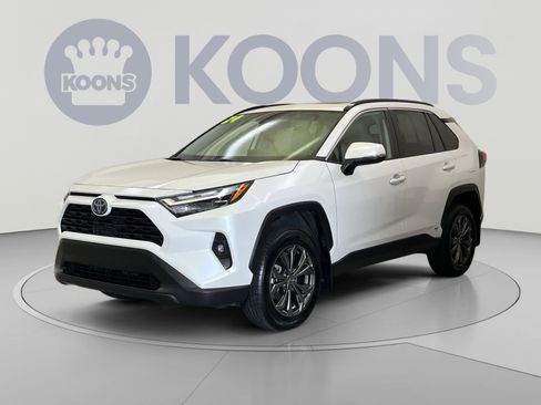 Used 2024 Toyota RAV4 XLE Premium w/ Weather Package AWD/4WD image 4