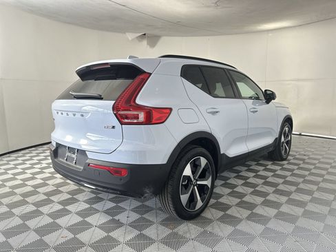 Used 2026 Volvo XC40 B5 Plus AWD/4WD image 8