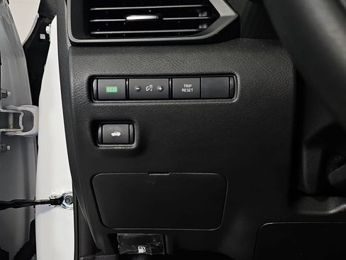 Certified 2025 Nissan Sentra S FWD image 22