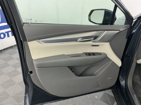 Used 2020 Cadillac XT5 Premium Luxury image 7