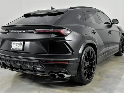 Used 2020 Lamborghini Urus AWD/4WD image 9