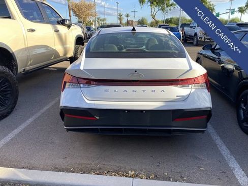 Used 2026 Hyundai Elantra Hybrid FWD image 3