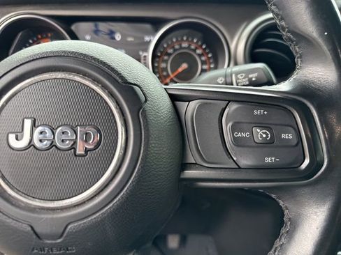 Used 2022 Jeep Wrangler Unlimited Willys image 39