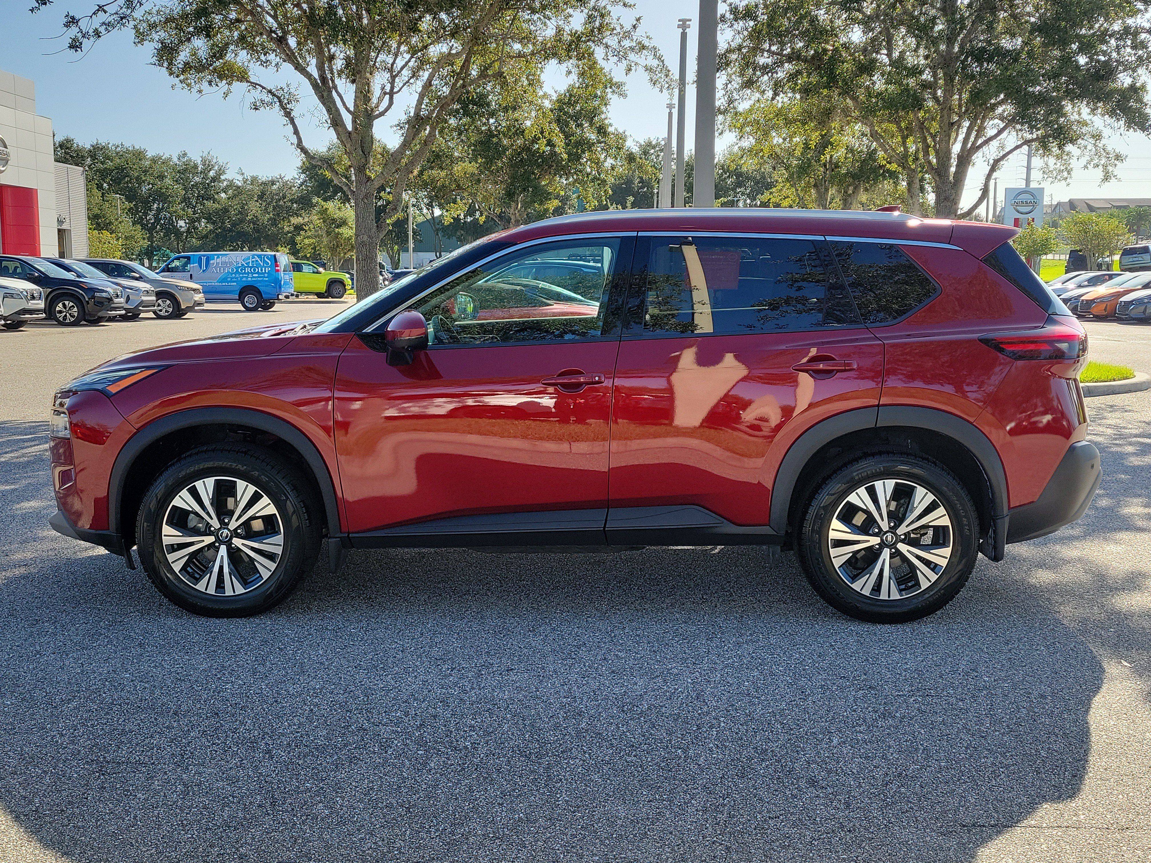 Certified 2021 Nissan Rogue SV w/ Premium Package FWD image 9