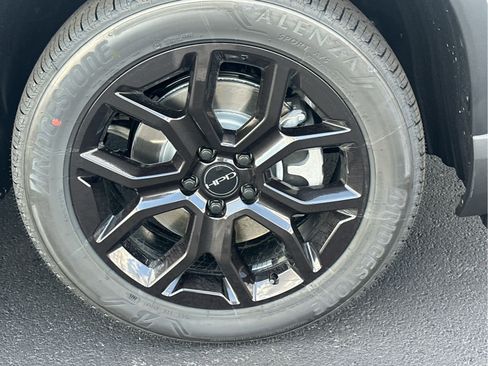 New 2025 Honda Pilot Touring image 10