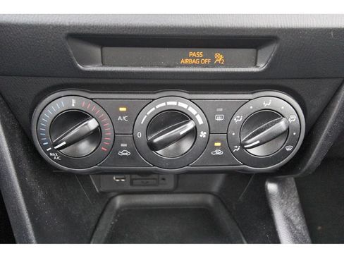 Used 2018 MAZDA MAZDA3 Sport FWD image 26