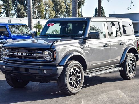 Used 2022 Ford Bronco Outer Banks image 3