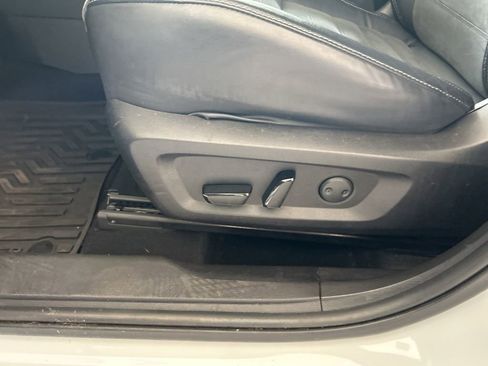 Used 2023 Mitsubishi Outlander SE FWD image 40