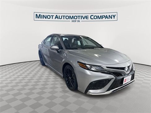 Used 2023 Toyota Camry XSE image 2