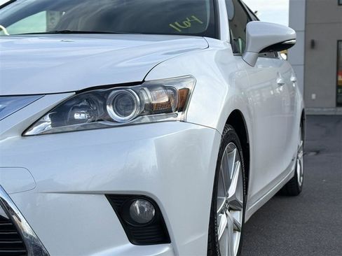 Used 2016 Lexus CT 200h image 12