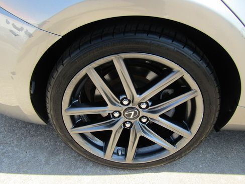 Used 2016 Lexus IS 200t w/ F Sport Package RWD image 7
