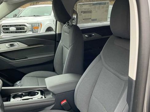 Used 2026 Ford Explorer Active AWD/4WD image 20