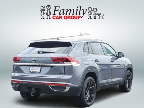Used 2023 Volkswagen Atlas Cross Sport SE w/ Panoramic Sunroof Package AWD/4WD image 4