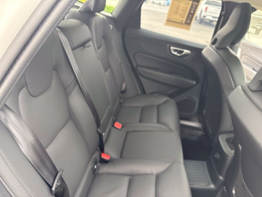 Certified 2025 Volvo XC60 T8 Plus w/ Protection Package Premier AWD/4WD image 39