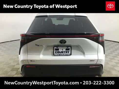 Used 2024 Toyota bZ4X XLE image 6