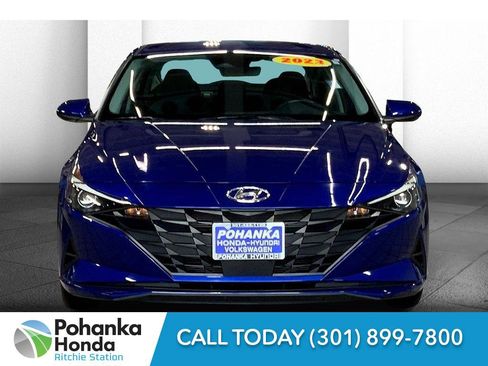 Used 2023 Hyundai Elantra SEL w/ Convenience Package image 2