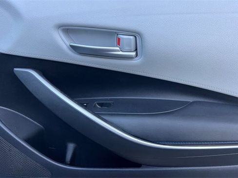 Used 2020 Toyota Corolla SE image 18