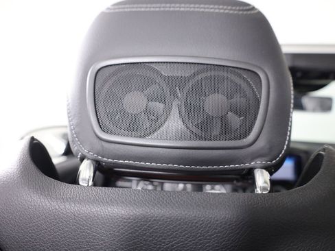 Used 2020 Mercedes-Benz E 450 4MATIC Cabriolet image 48