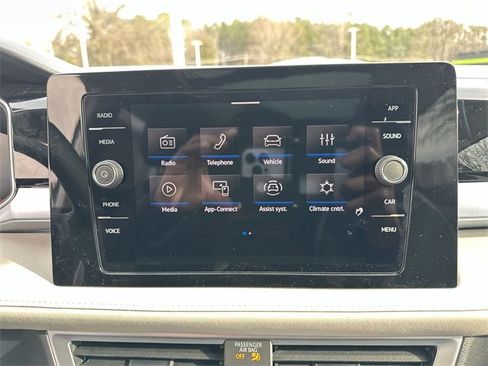 New 2026 Volkswagen Taos SE image 24