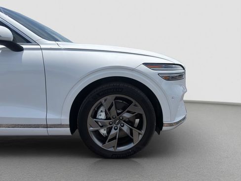 Used 2024 Genesis Electrified GV70 w/ Prestige Package AWD/4WD image 29