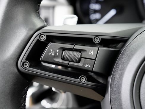 Certified 2023 Porsche Macan Turbo image 13