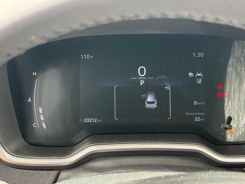 Used 2023 Toyota Corolla Cross XLE FWD image 11