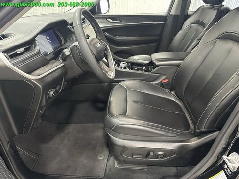 Used 2023 Jeep Grand Cherokee L Limited AWD/4WD image 23