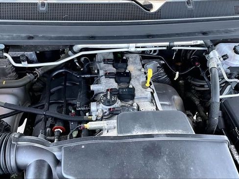 Used 2022 Chevrolet Colorado LT w/ Fleet Safety Package RWD image 32