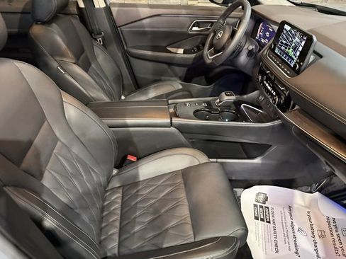 Certified 2023 Nissan Rogue Platinum w/ Platinum Premium Package image 33