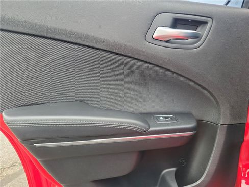 Used 2016 Dodge Charger SE w/ Power Sunroof Group AWD/4WD image 15