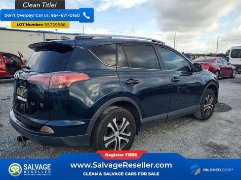 Used 2018 Toyota RAV4 LE FWD image 4
