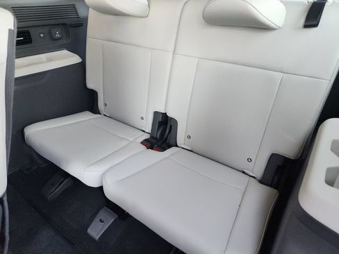 Used 2025 Hyundai Santa Fe Calligraphy FWD image 23