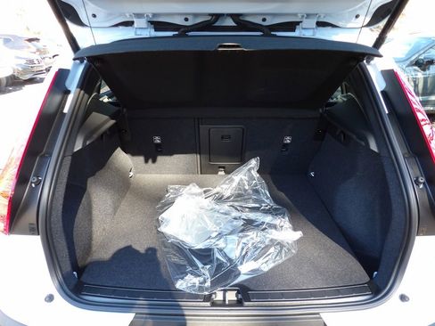 New 2026 Volvo XC40 B5 Core w/ Climate Package AWD/4WD image 26
