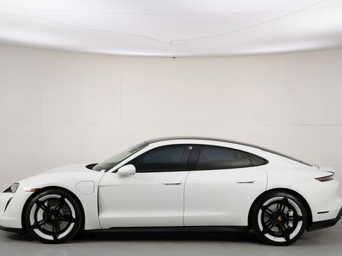 Used 2022 Porsche Taycan image 48