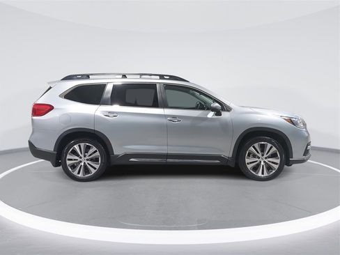 Used 2022 Subaru Ascent Limited w/ Technology Package image 4