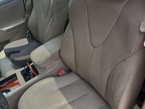 Used 2011 Toyota Camry XLE w/ XLE Extra-Value Pkg #2 FWD image 8