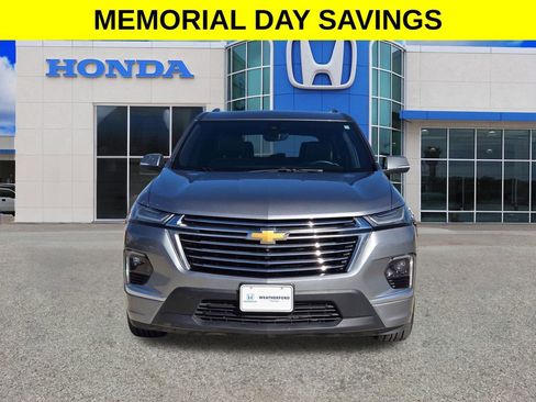 Used 2023 Chevrolet Traverse Premier FWD image 8