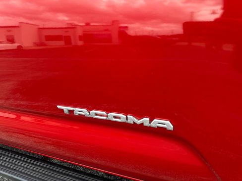 Used 2023 Toyota Tacoma TRD Off-Road AWD/4WD image 38