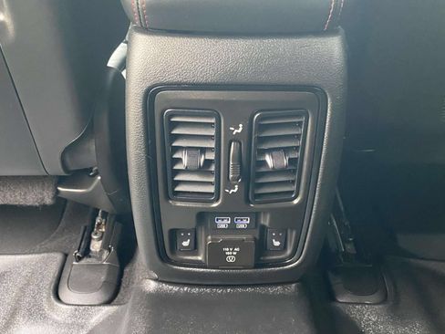 Used 2024 Dodge Durango R/T RWD image 12