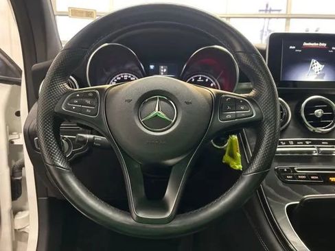Used 2019 Mercedes-Benz GLC 300 4MATIC image 20