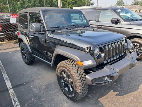 Used 2022 Jeep Wrangler Sport AWD/4WD image 6