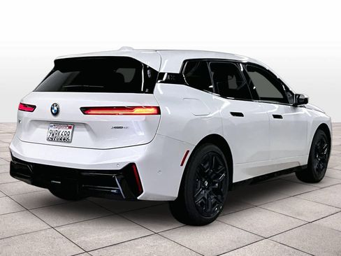 Certified 2026 BMW iX xDrive45 w/ M Sport Package image 15