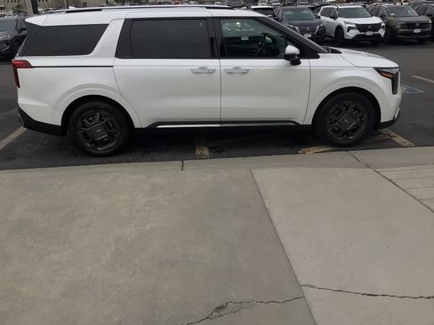 New 2026 Kia Carnival SX image 6