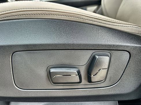 New 2025 BMW X1 xDrive28i w/ Technology Package image 16