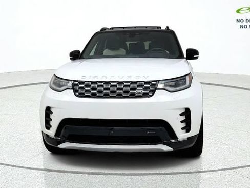 Used 2023 Land Rover Discovery Metropolitan Edition AWD/4WD image 2