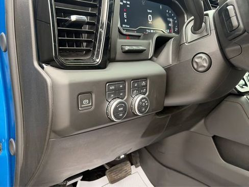 Used 2024 GMC Sierra 1500 AT4 w/ Technology Package image 17
