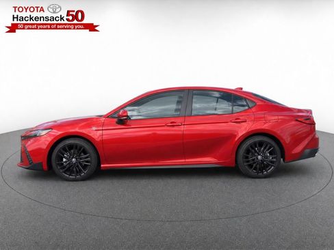 Used 2026 Toyota Camry SE FWD image 6