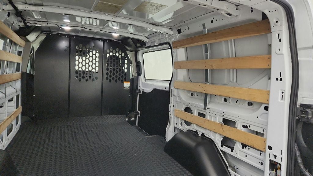 Used 2025 Ford Transit 250 Low Roof w/ Exterior Upgrade Package RWD image 20